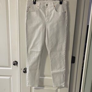 GAP Crisp White Straight-Leg Jeans